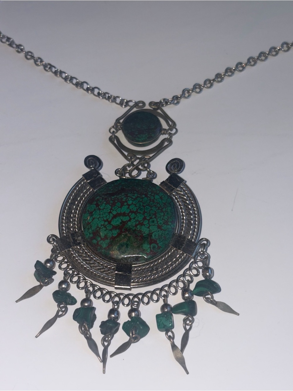 Y2K Boho Green Stone Statement Necklace Silver Tone Large Pendant Dangles
